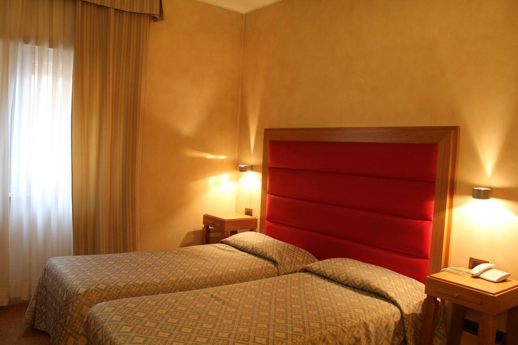 Hotel Castello LʼAquila Eksteriør bilde
